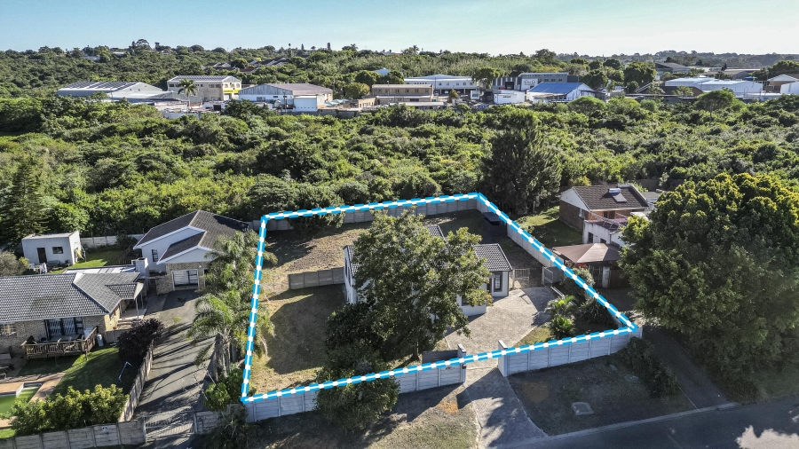 To Let 3 Bedroom Property for Rent in Beacon Bay Eastern Cape